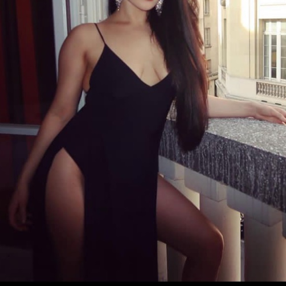 Maxi dress with slits